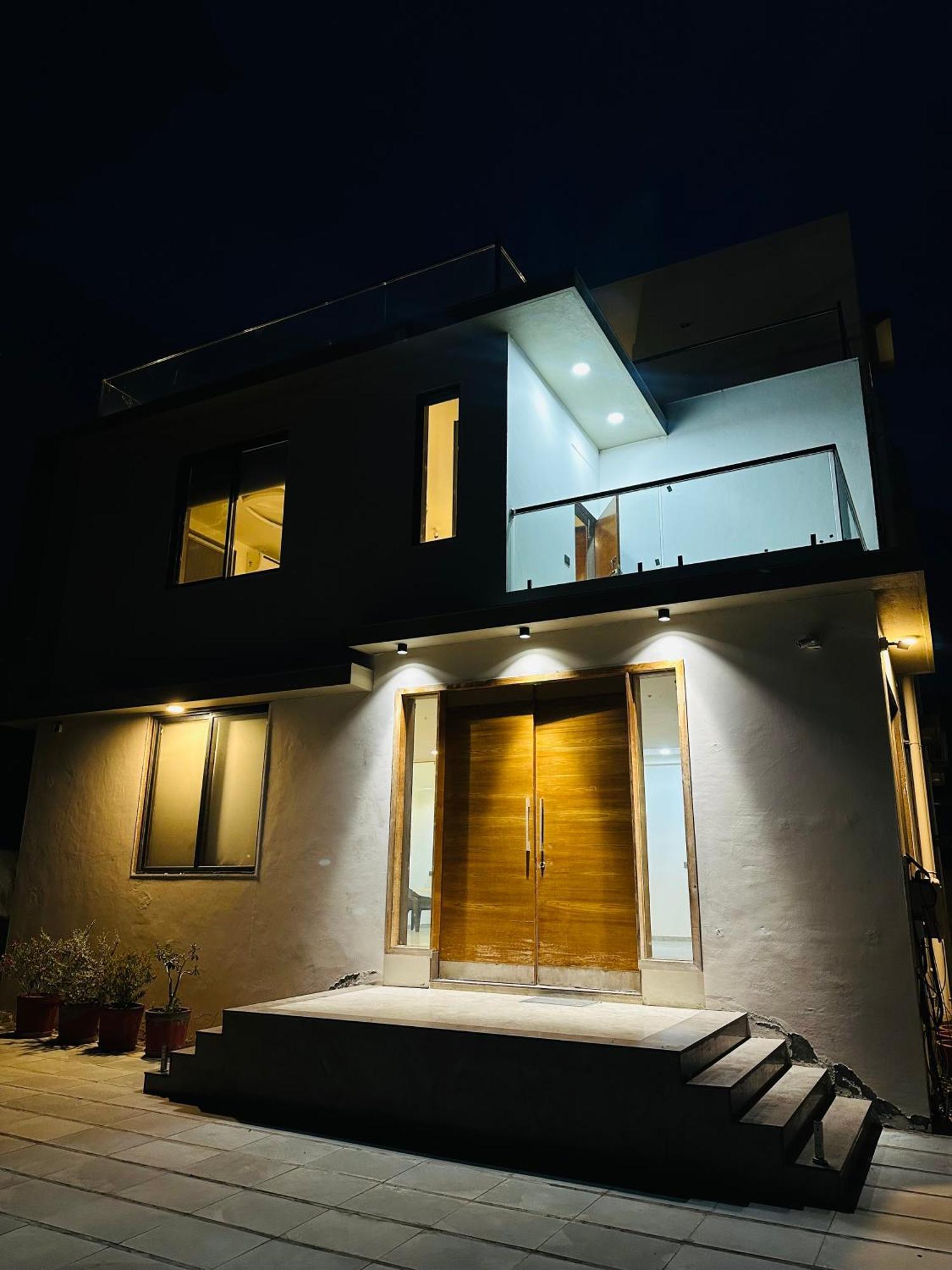 Karmabhumi 1 Villa Satej Luaran gambar